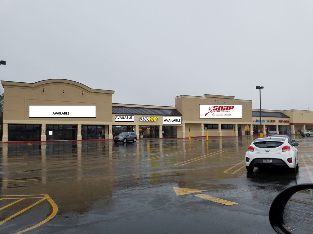 North Hixson Marketplace: 8530 Hixson Pike, Hixson, TN 37343